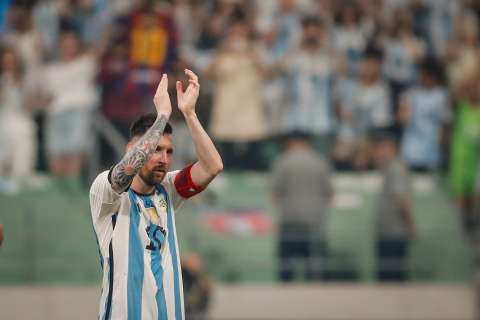 Messi, sin continuidad, lidera la convocatoria de Argentina para las elimintorias