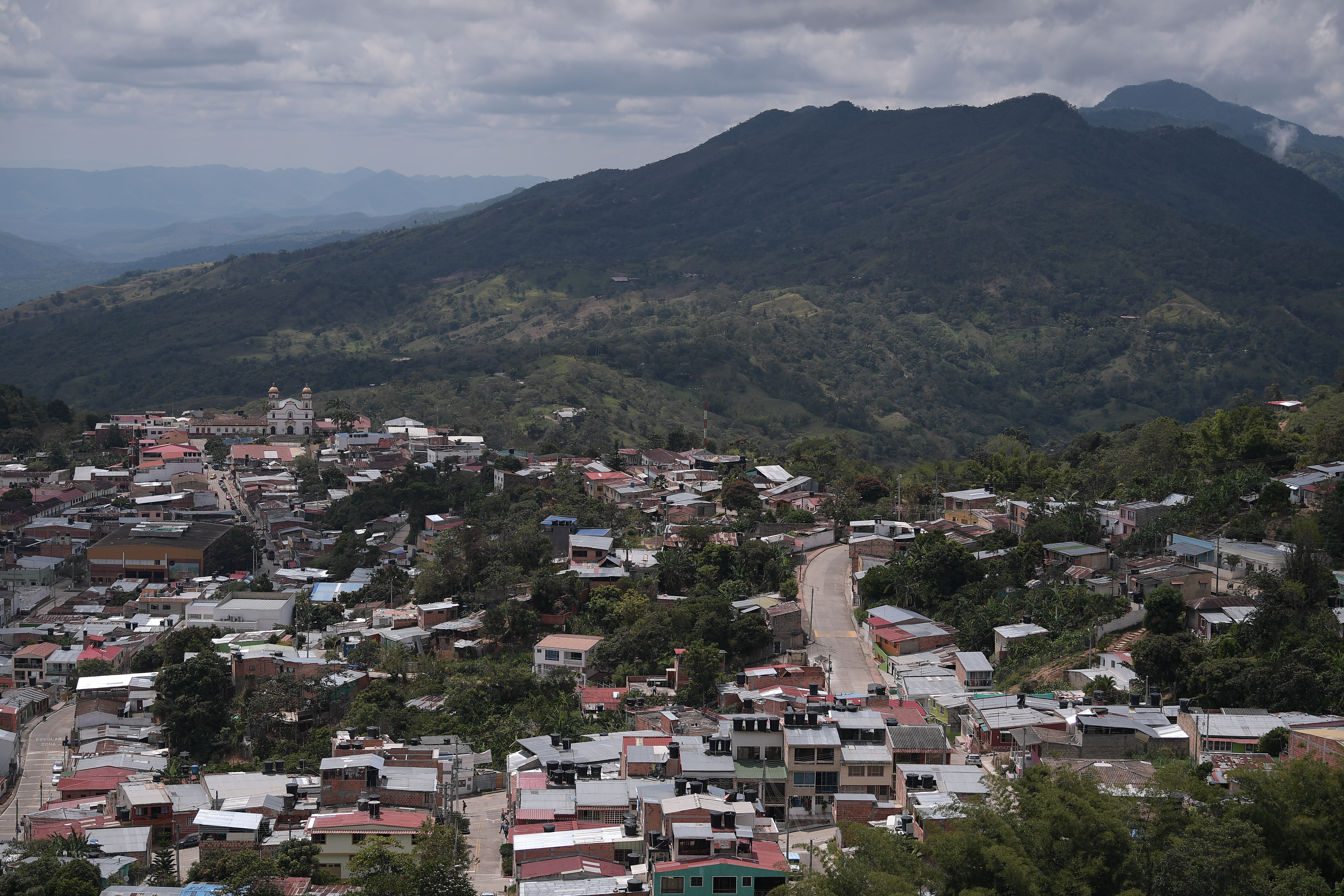 Municipio colombiano del departamento de Cundinamarca, ubicado en la Provincia de Magdalena Centro; diferentes aspectos de este municipio: Vistas panorámicas, vegetación, ríos, avistamiento de aves.