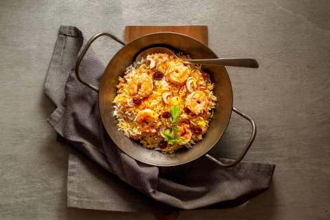Con 13 ingredientes prepara este arroz con camarones