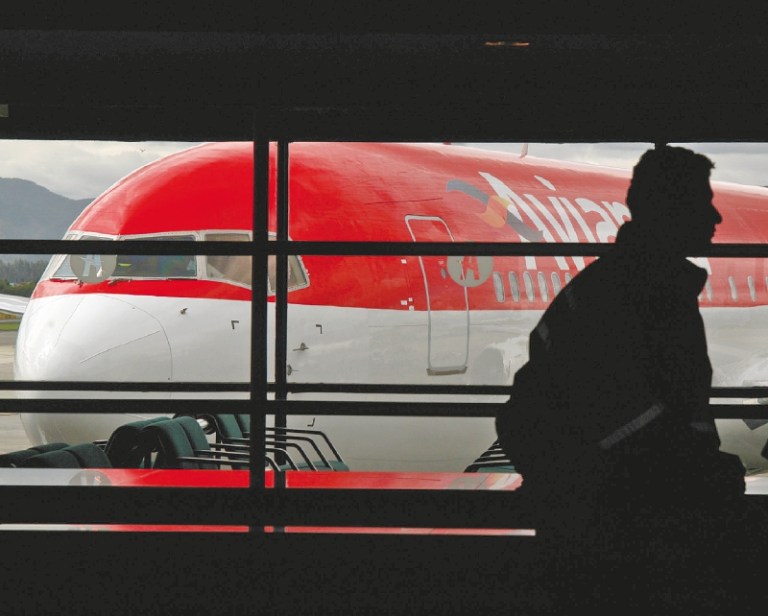Puja entre Avianca y pilotos por salarios: ¿Quién tiene la razón?