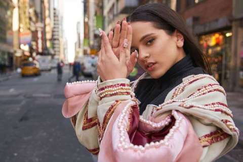 Rosalía: una bala en el pecho