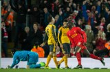 En el clásico de la Premier, Liverpool venció 3-1 al Arsenal