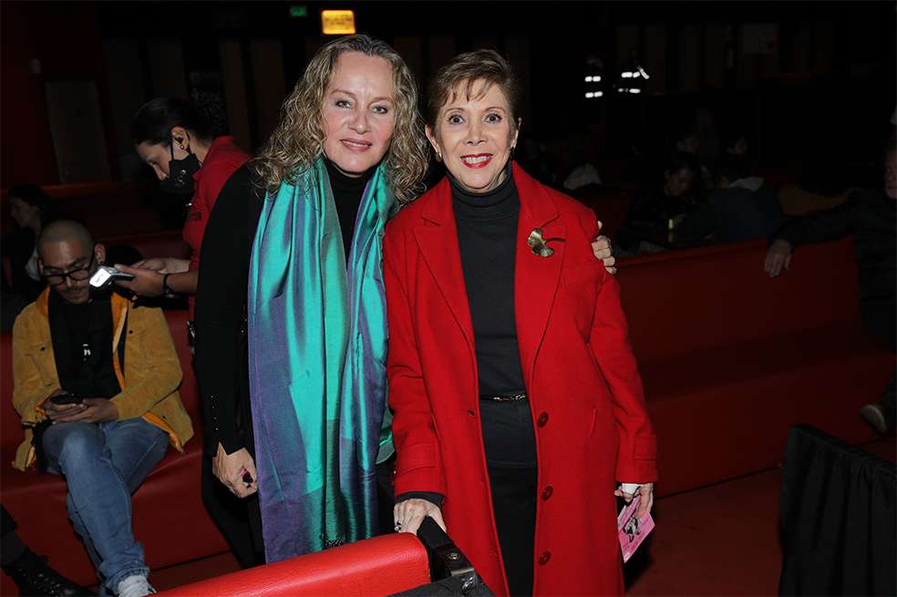 Alejandra Borrero y Consuelo Luzardo