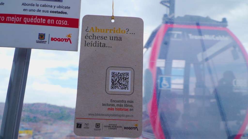 Código QR en cabina del Transmicable.