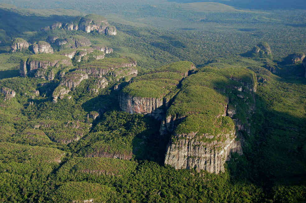 Chiribiquete está entre San Vicente del Caguán y Puerto Solano (Caquetá) y San José del Guaviare (Guaviare). /Parques Nacionales