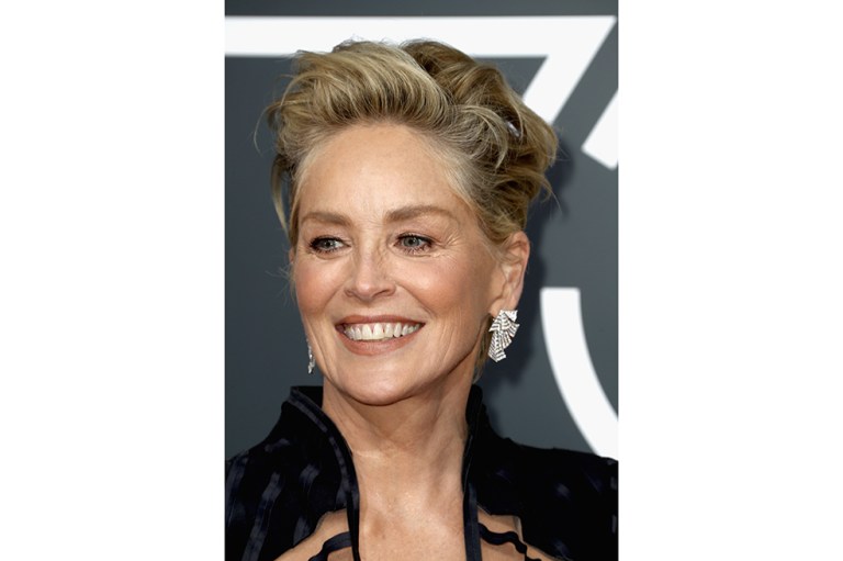 Sharon Stone suelta carcajada cuando le preguntan si ha sido acosada sexualmente