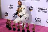 Drake gana 13 premios y rompe récord en los Billboard