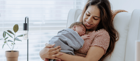 3 vacunas que deben tener los adultos que visiten a tu hijo recién nacido