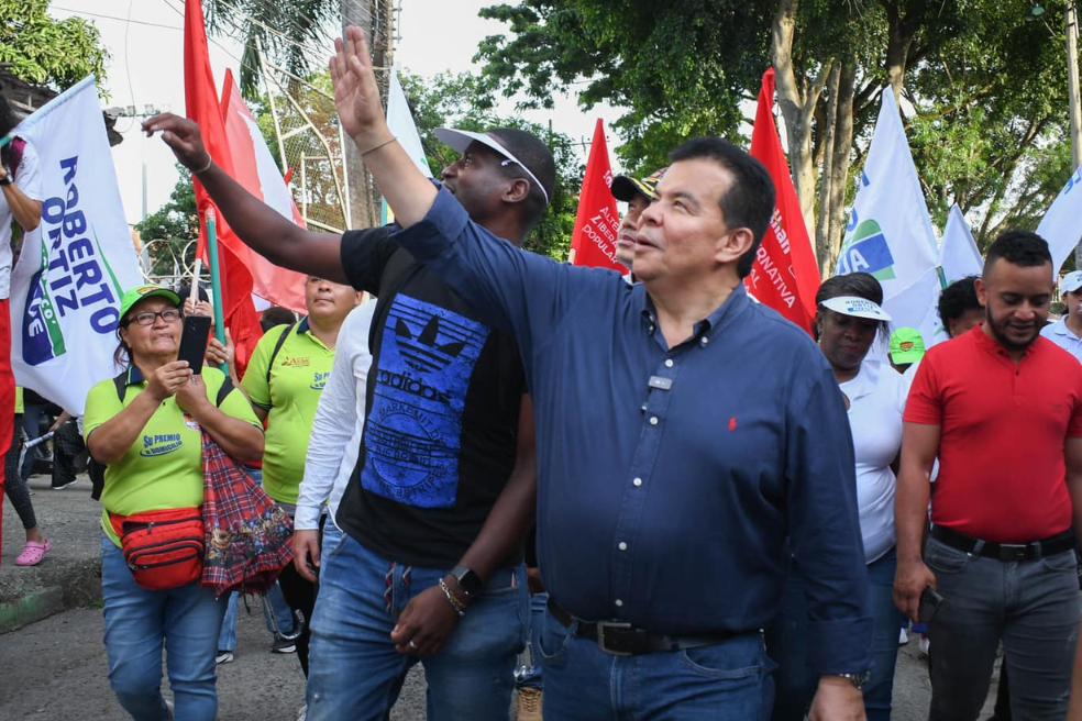 Roberto "Chontico" Ortiz es candidato a la Alcaldía de Cali.