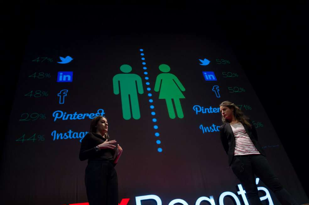  Las creadoras de “Susana y Elvira” hablando sobre un estudio que revela que las mujeres somos mayoría en redes sociales, y sobre lo que eso implica.  / Cortesía TEDxBogotáMujeres