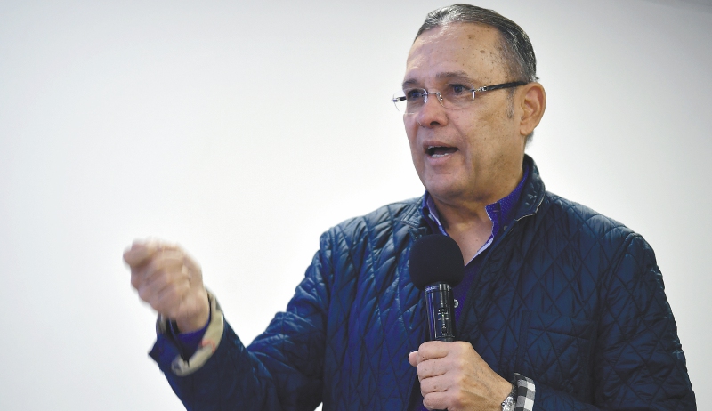 El presidente del Partido Conservador, el senador Efraín Cepeda.