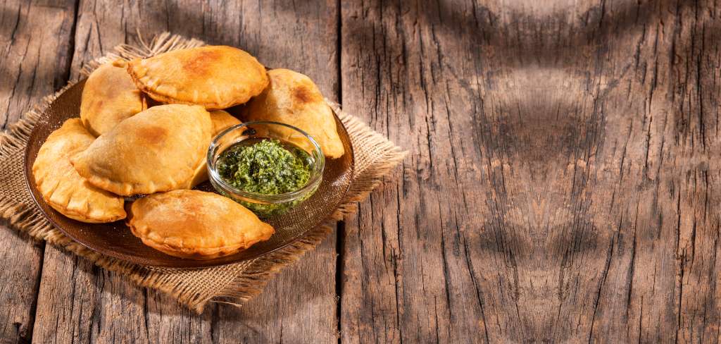 Empanadas de queso costeño