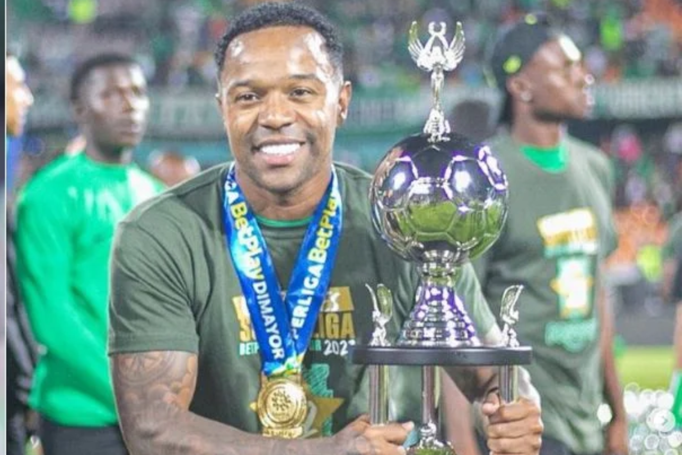 Dorlan Pabón en la celebración de Nacional tras ganar la Liga BetPlay 2022-I.