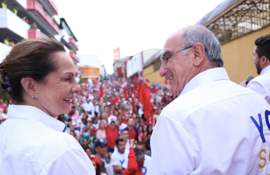 Rosalba Restrepo junto a Humberto de la Calle en medio de la campaña presidencial de 2018. / Captura de pantalla de Twitter
