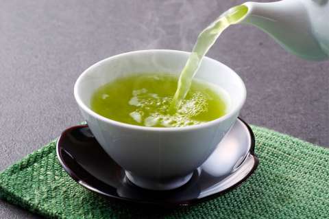 Para qué sirve el té verde: beneficios y desventajas para su salud