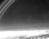Capturan la primera imagen de un satélite reingresando a la atmosfera de la Tierra