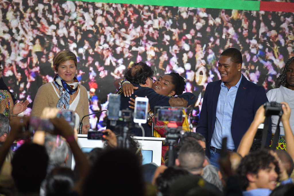 Candidato por el Pacto Histórico y su fórmula vicepresidencial Francia Márquez, dan un discurso al conocer los resultados "8’527.421 votos" de la primera vuelta de las elecciones presidenciales 2022.