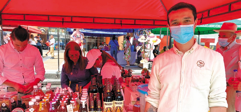 César Andrés Cocomá, representante comercial de la empresa Cocomá.