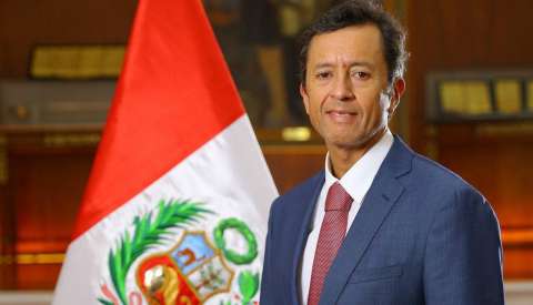 Perú: Renuncia ministro de Economía dos meses después de haber asumido
