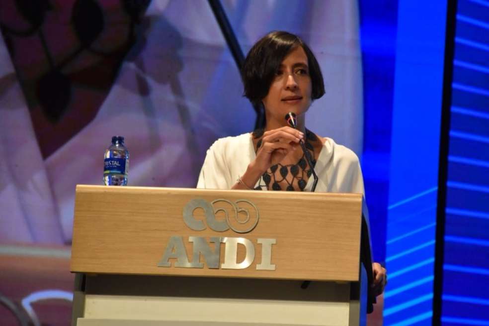 La ministra Susana Muhamad durante la octava versión del Congreso Empresarial Colombiano, liderado por la ANDI.
