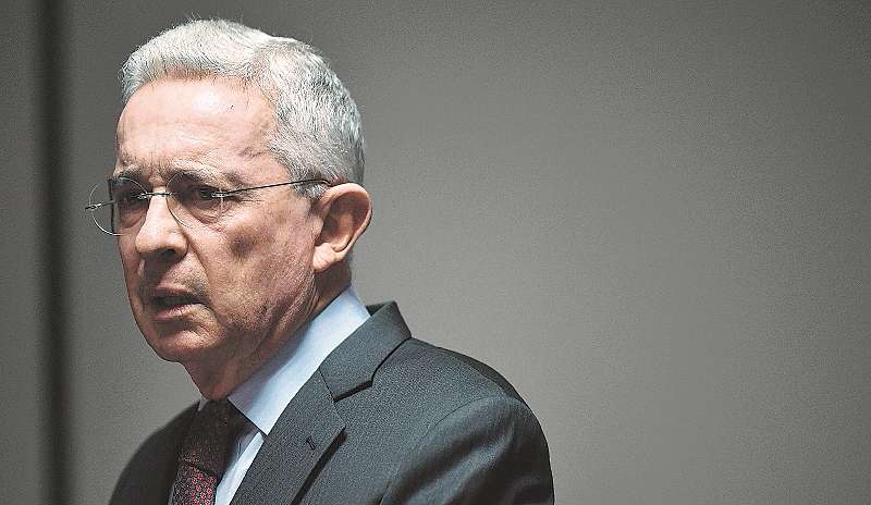 El juicio en contra del expresidente Álvaro Uribe Vélez iniciará el próximo jueves 6 de febrero a las 8:30 de la mañana.