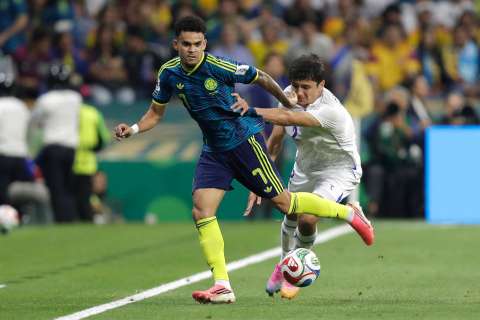 El gesto de Khusanov con el camarógrafo al que lesionó en partido contra Colombia