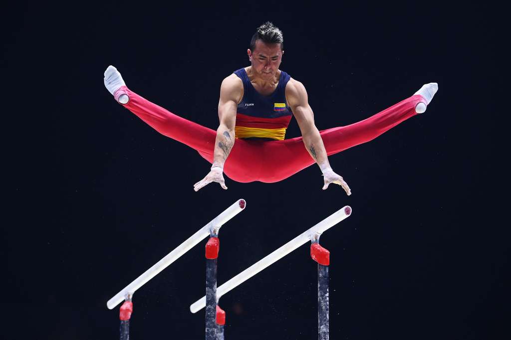 El gimnasta colombiano Jossimar Calvo en acción.