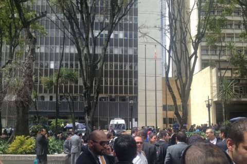 Paquete sospechoso obligó a evacuación del Edificio Avianca, en el centro de Bogotá