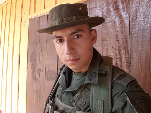 Miguel Bernal se enlistó como auxiliar bachiller de la Policía a sus 20 años.
