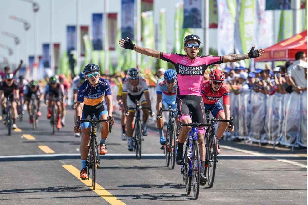 Juan Sebastián Molano ya acumula ocho victorias de etapa en este 2018. / @TeamManzana