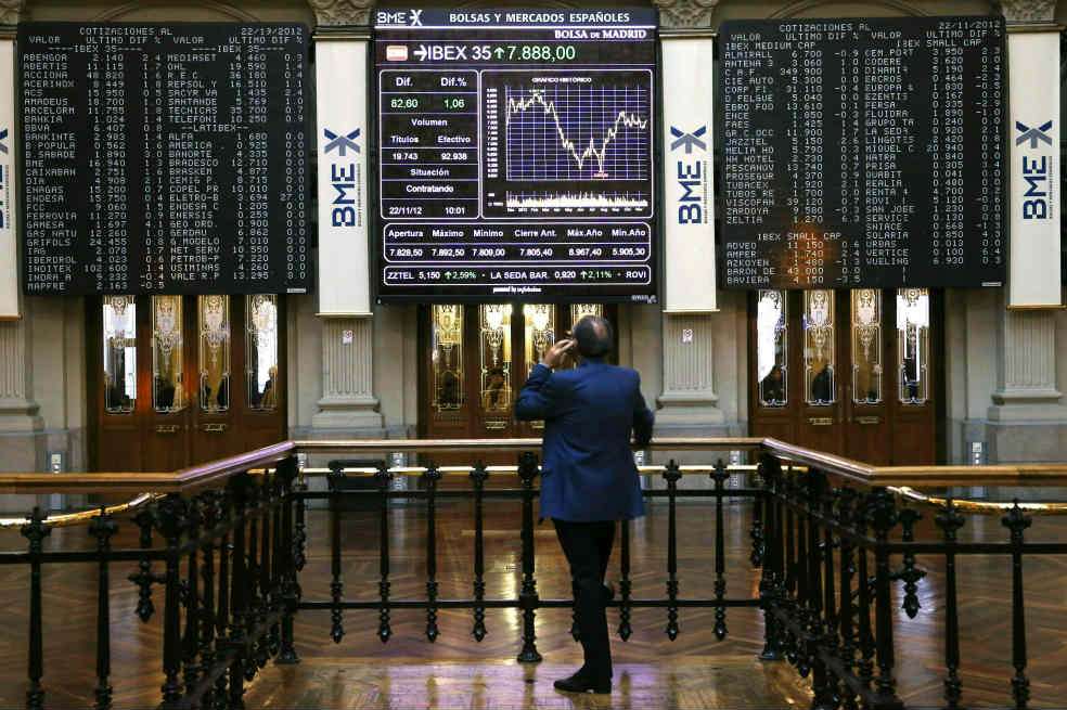 Otra de las razones para la cautela en el mercado es que los temas fundamentales de la Eurozona continúan sin solucionarse. / EFE