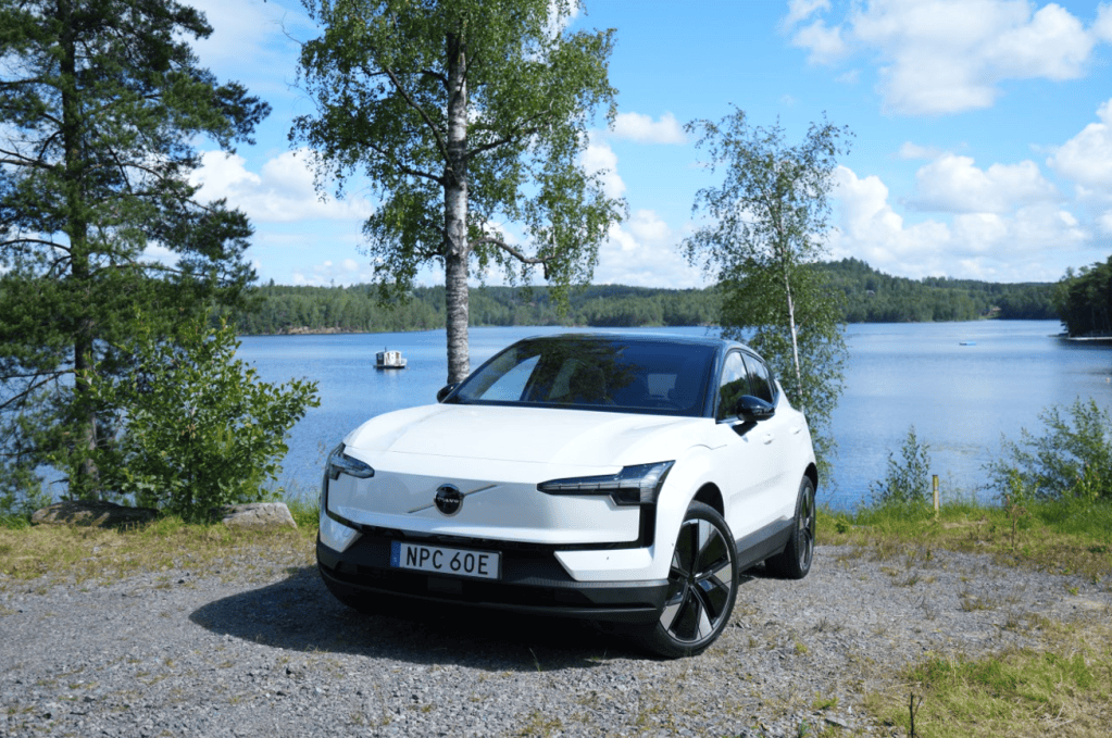 Volvo EX30.