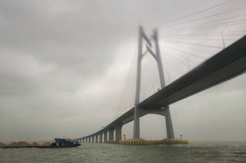 El puente marítimo más largo del mundo pronto será inaugurado en China