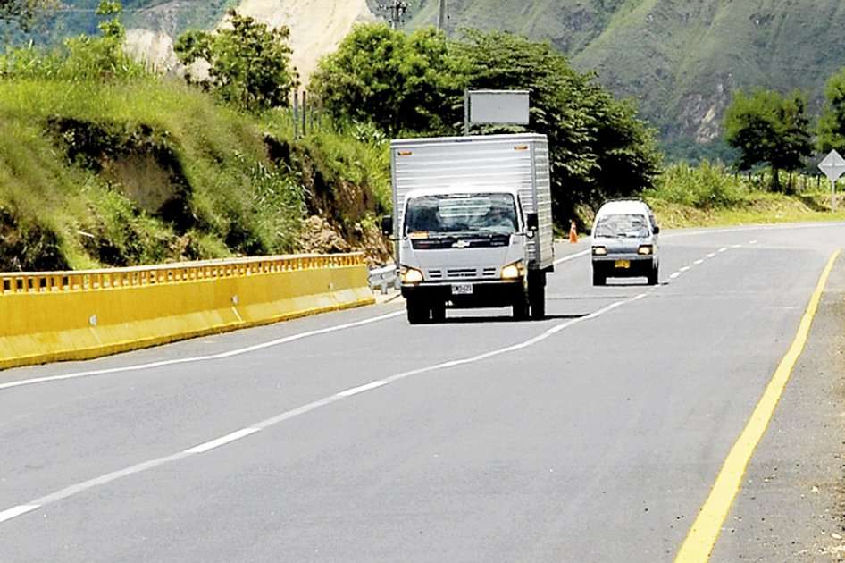 Camiones como este tendrán restricciones durante la Semana Santa, asegura Mintransporte.