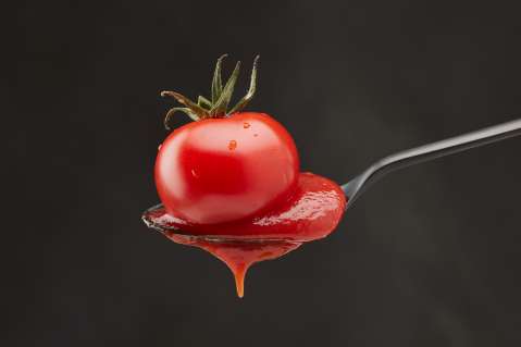 ¿Cómo quitarle la acidez a una preparación con tomate?
