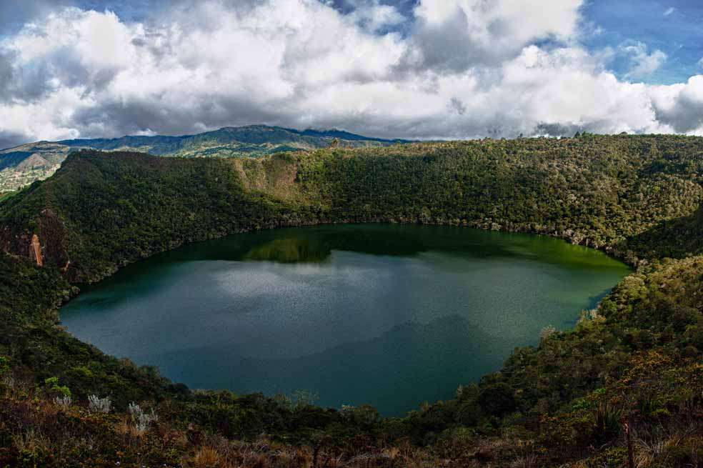Guatavita está a hora y media de Bogotá. La entrada al parque ronda los $10.000. / 123rf