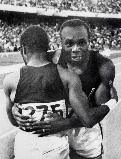 Jim Hines, el humano más rápido del mundo