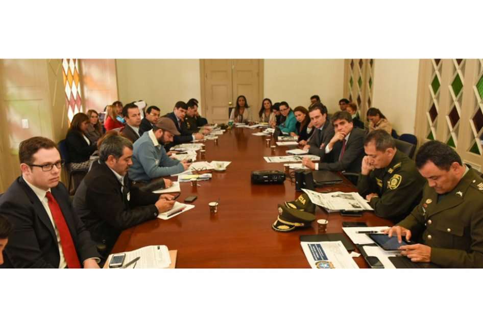 Reunión entre delegados de la Unión Patriótica y funcionarios del Gobierno Nacional el pasado 15 de septiembre. / UP