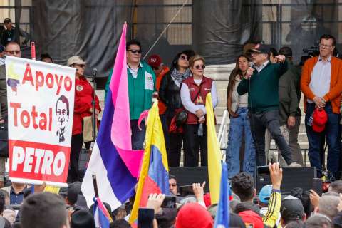 Debate en las calles frustraría el acuerdo nacional propuesto por el presidente Petro