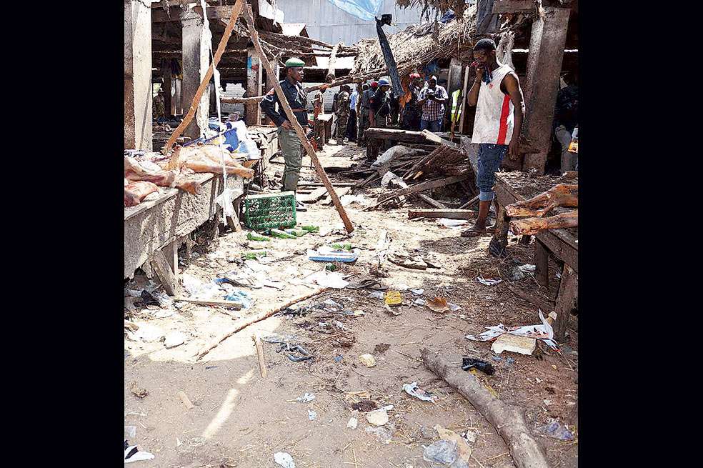 El panorama tras un ataque suicida en la ciudad de Maidiguri, Nigeria. / AFP