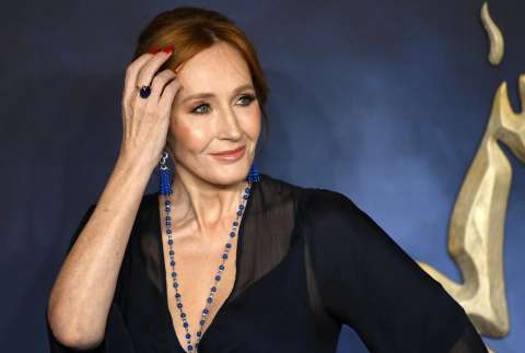 J.K. Rowling llama “ignorante” a Emma Watson por su postura sobre personas trans