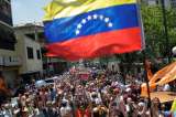 Estudiantes y dirigentes marchan para exigir "verdad" sobre salud de Chávez