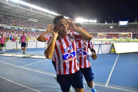 De la mano de Teo Gutiérrez, Júnior venció a Nacional y es líder del grupo