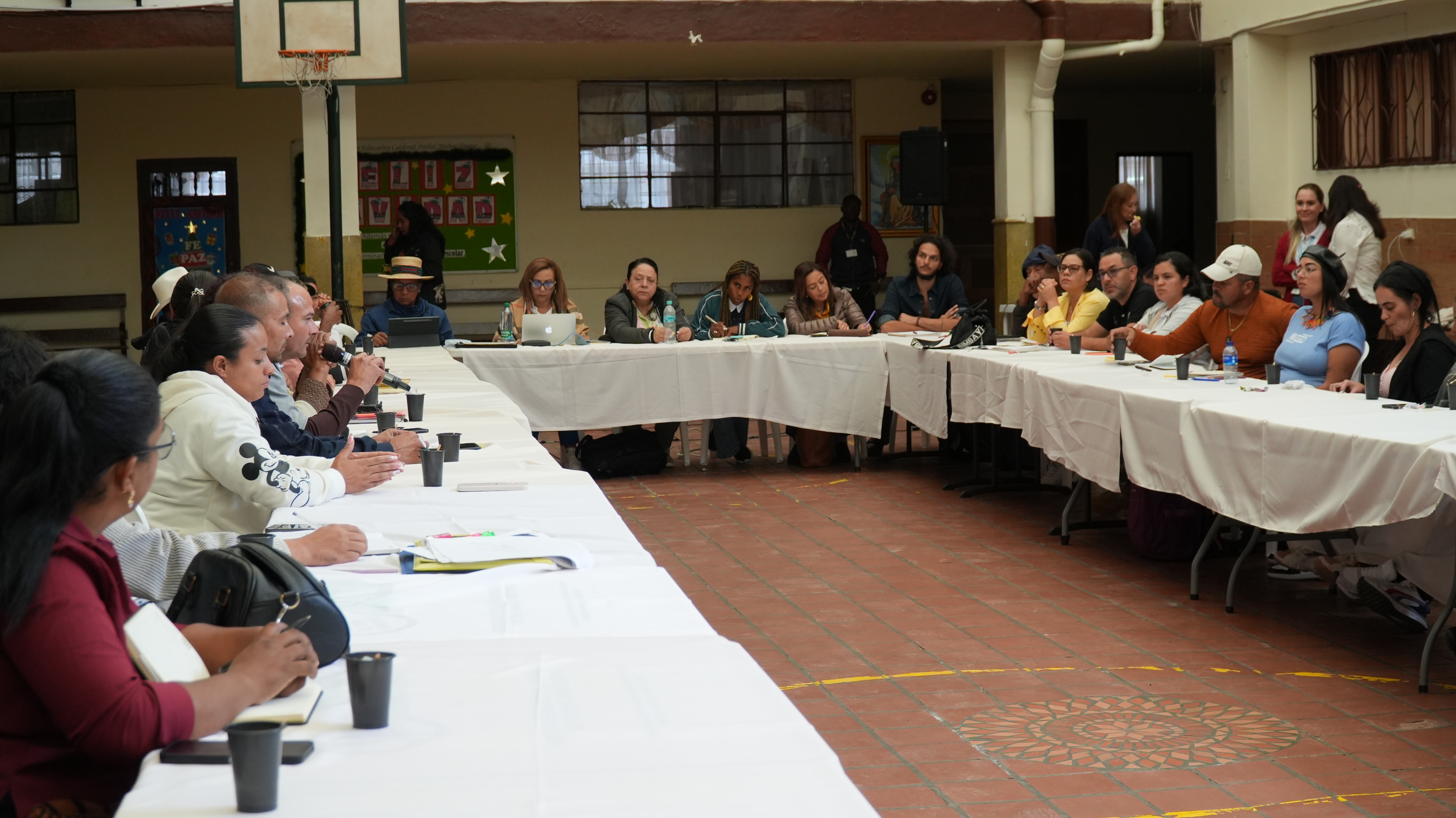 El encuentro, realizado en Santa Rosa de Osos, se dio en el marco del proceso de paz con el EMB.