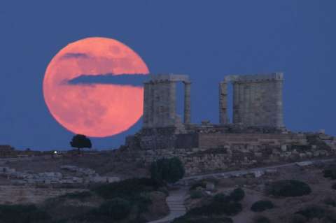 ¿En qué consiste el fenómeno “Luna de fresa” que ocurrirá este fin de semana?