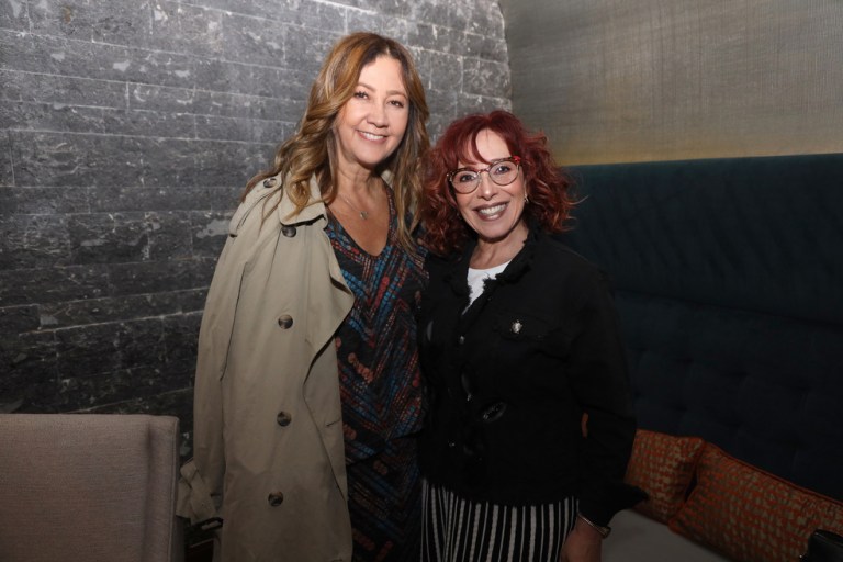 Irma Aristizábal y Yaneth Waldman