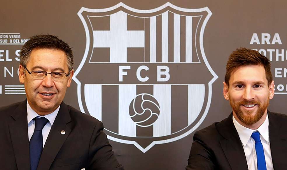 Josep María Bartomeu (izquierda) asumió como presidente del Barcelona en enero de 2014.