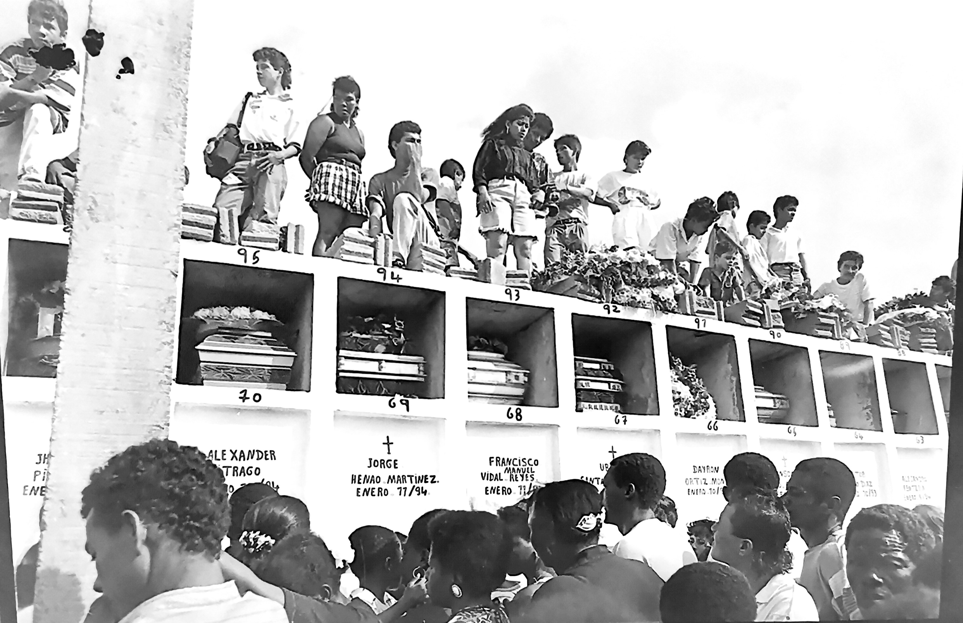 Entierro colectivo de las víctimas de La Chinita.
