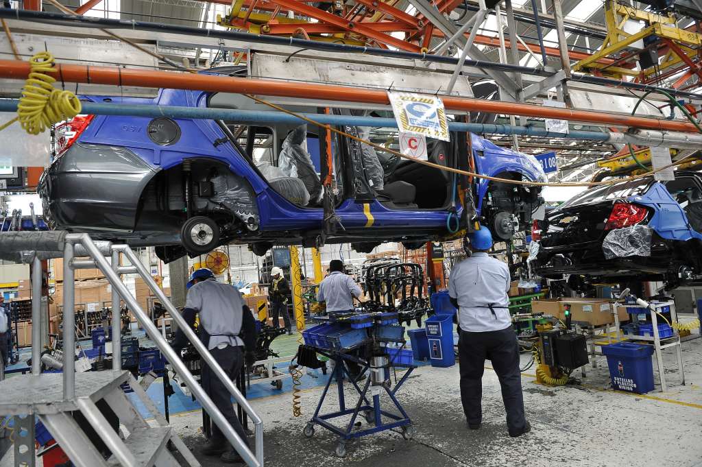 Aspectos generales de la planta de ensamblado y fabricación de general motors Colmotores, ubicada al sur de Bogotá.