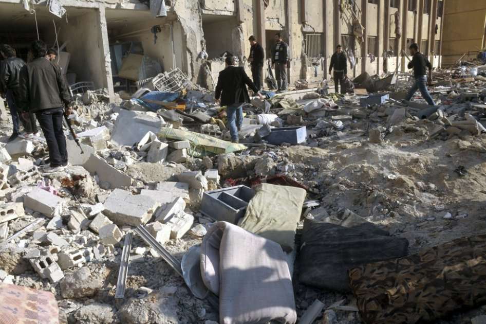 Foto de archivo en la que se muestran los efectos de una explosión en medio del conflicto sirio / EFE